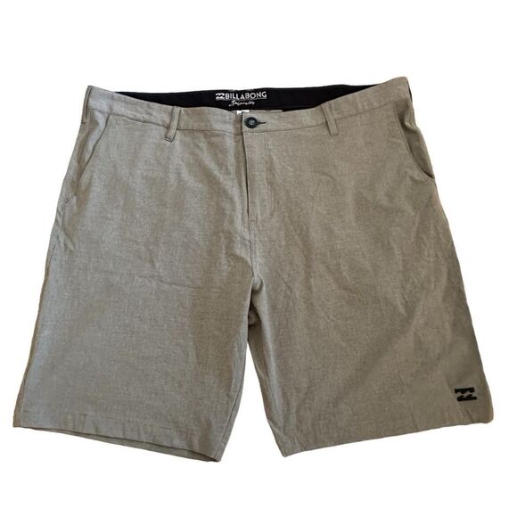 Billabong ~ Mens Hybrid Shorts ~ size 42 ~ two side pockets ~ back pockets - Picture 1 of 12